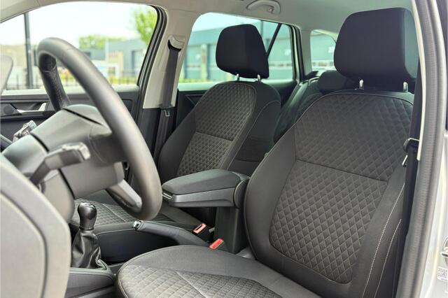 Skoda FABIA Combi 1.0 TSI Drive 96pk - Trekhaak - Navi - Cruise - Auto Clima - Bluetooth - Rijklaar