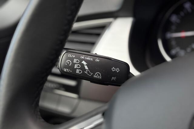 Skoda FABIA Combi 1.0 TSI Drive 96pk - Trekhaak - Navi - Cruise - Auto Clima - Bluetooth - Rijklaar