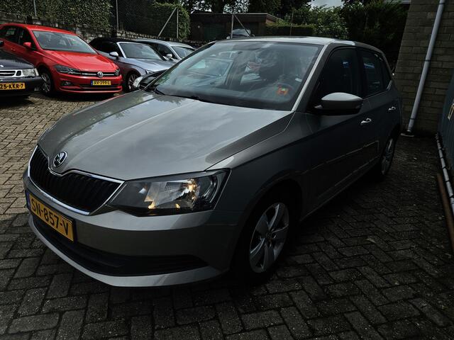 Skoda FABIA 1.0 Style Business AIRCO LM TREKHAAK