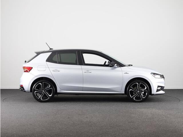 Skoda FABIA Monte Carlo 1.0 TSI 115 pk 7 versn. DSG | Travel assist plus | 18 inch lichtmetalen velgen | Verwarmbare voorstoelen | Zwart dak