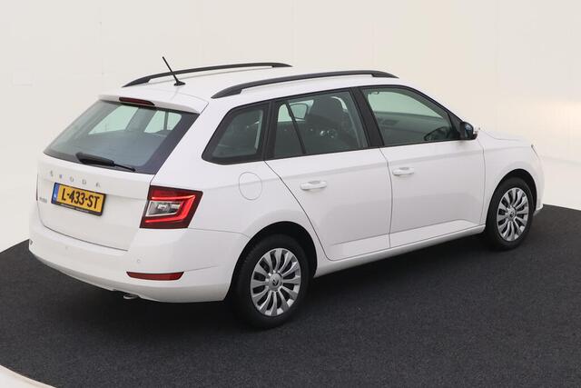 Skoda FABIA Combi 1.0 TSI 95PK Ambition / Parkeersensoren Achter / Navigatie / App-Connect
