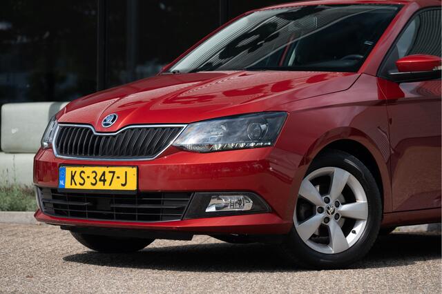 Skoda FABIA 1.0 JOY | Airco | Cruise | Trekhaak | Licht-regensensor | 15 inch lmv
