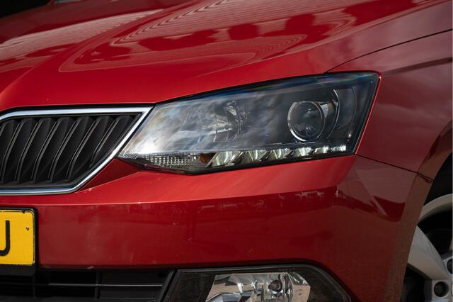 Skoda FABIA 1.0 JOY | Airco | Cruise | Trekhaak | Licht-regensensor | 15 inch lmv