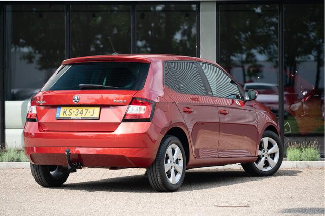 Skoda FABIA 1.0 JOY | Airco | Cruise | Trekhaak | Licht-regensensor | 15 inch lmv