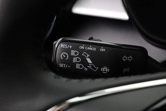 Skoda FABIA 1.0 MPI 80 pk Ambition | Parkeersensoren achter | Carplay | Cruise Control