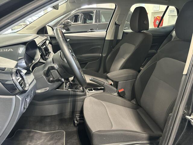 Skoda FABIA 1.0 Tsi 95pk Ambition · Apple/Android Car Play · P-Sensoren · Climatronic · ACC · DAB · 15'' Inch · Garantie t/m 29-06-2027 of 100.000km