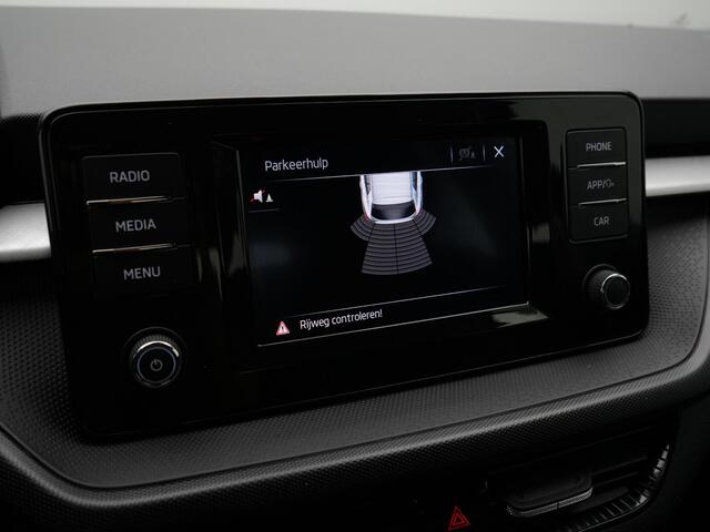 Skoda FABIA 1.0 MPI 80 pk Ambition | Carplay | Parkeersensoren achter | Cruise Control | Garantie t/m 2028