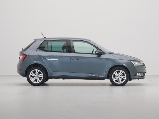 Skoda FABIA 1.0 TSI 95pk Style Clima Navigatie Parkeersensoren Privacyglas 323
