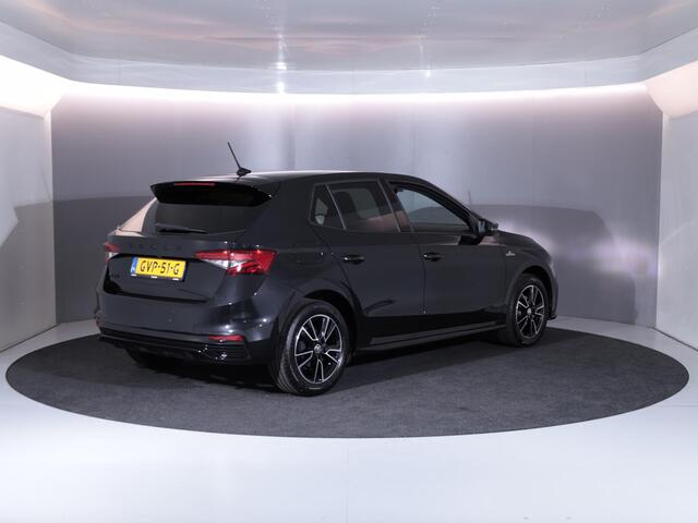 Skoda FABIA 1.0 TSI Monte Carlo 95 pk | Verlengde garantie | Navigatie via App | Parkeersensoren | Achteruitrijcamera | Stoelverwarming |