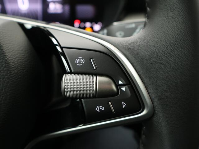 Skoda FABIA Selection 1.0 TSI 95 pk 17" All-season | Apple CarPlay / Android Auto | Parkeersensoren | Cruise control | Getint glas |