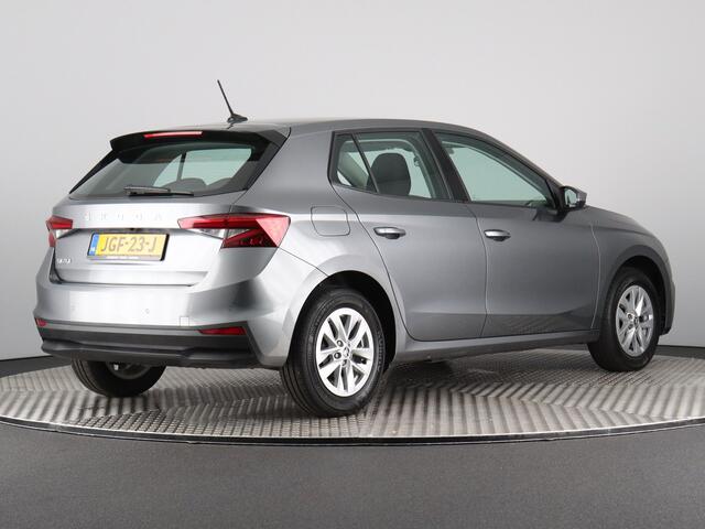 Skoda FABIA 1.0 TSI Business Edition (Stoelverw. / Camera / Navi / Draadloos carplay / Keyless)