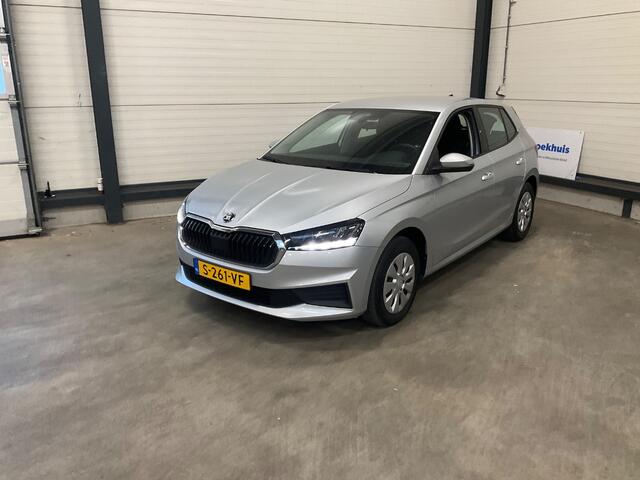 Skoda FABIA 1.0 TSI Ambition AUT! Carplay! Apk 5-2027! VERWACHT!