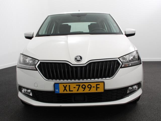 Skoda FABIA 1.0 TSI Clever Airco | Cruise control | Navigatie | Lichtmetalen velgen | Apple Carplay/ Android Auto | Radio