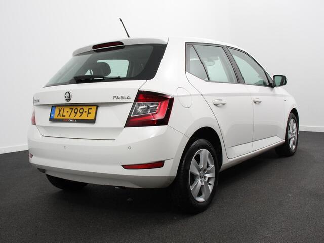 Skoda FABIA 1.0 TSI Clever Airco | Cruise control | Navigatie | Lichtmetalen velgen | Apple Carplay/ Android Auto | Radio