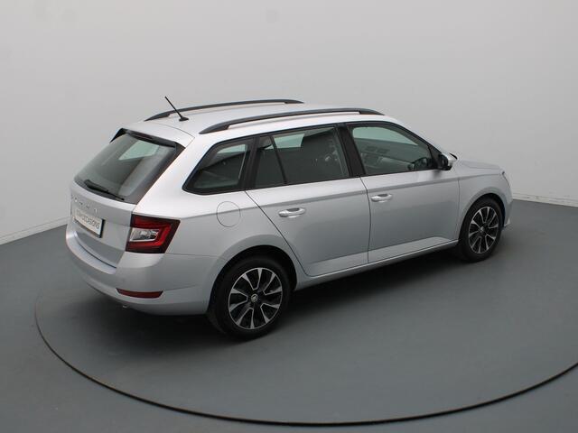Skoda FABIA Combi 100pk TSI Business Edition Airco | Cruise | Carplay | Navi | Parkeersens. achter