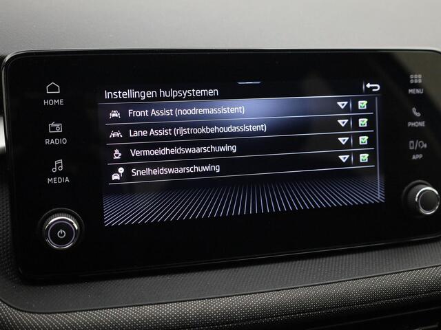 Skoda FABIA 1.0TSI/115PK Selection DSG · Apple/Android · Parkeersensoren · Stoel -& stuurverwarming · Garantie tot april 2029 of 60000km.