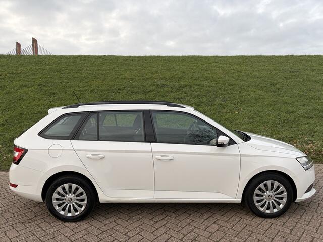 Skoda FABIA Combi 1.0 TSI Active BTW Auto | Apple Carplay | Lederen multifunct. Stuur | Airco