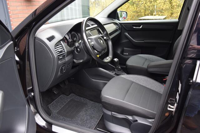 Skoda FABIA Combi 1.0 TSI 96PK Business Edition | Org. NL | BOVAG Garantie | Trekhaak | Navigatie | 16'' Velgen | All Season Banden | PDC Achter | Cruise Control | Apple Carplay/Android Auto |