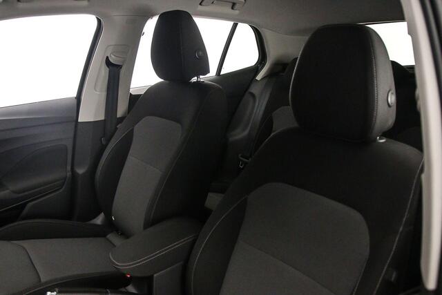 Skoda FABIA Selection 1.0 TSI 115pk DSG Automaat Cruise control, Stuurwiel verwarmd, Parkeersensor achter, App connect, LED koplampen, Stoelverwarming, Airco, Bluetooth