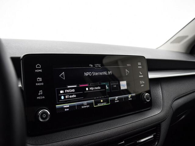 Skoda FABIA 1.0 TSI 95pk Selection · Airco · Apple/Android Car Play · P-Sensoren · Cruise Control · Getint Glas · 15'' Inch · Garantie t/m 13-10-2028 of 100.000km