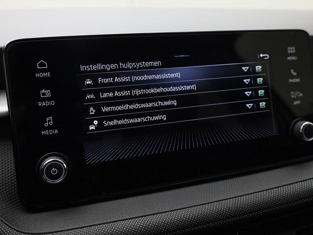 Skoda FABIA 1.0TSI/115PK Selection DSG · Apple/Android · Parkeersensoren · Stoel -& stuurverwarming · Garantie tot maart 2029 of 60000km.