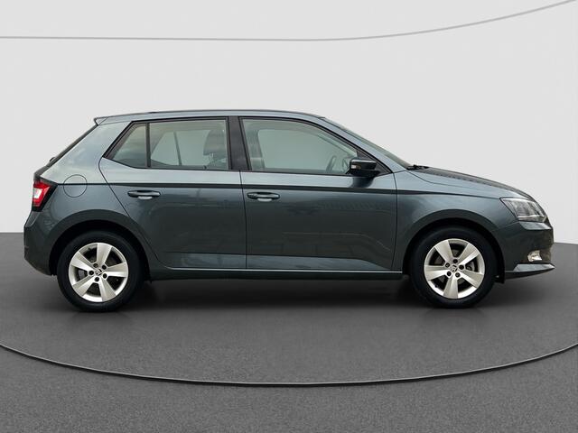 Skoda FABIA 1.2 TSI Ambition Businessline Pro | Pano | Parkeersensoren | Navi |