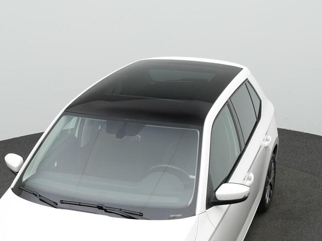 Skoda FABIA 1.0 TSI 95 pk Drive | Panoramadak | Trekhaak | Navigatie | Parkeersensoren achter
