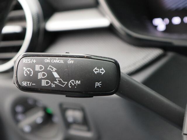 Skoda FABIA 1.0 TSi 115 Pk Automaat Selection | Virtual Cockpit | Stoel- & Stuurverwarming | Keyless | CarPlay | Sensoren Achter | LED | 15 Inch | 43.082 Km!!