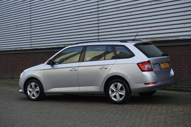 Skoda FABIA Combi 1.0 TSI 95PK Ambition/Navigatie/Cruise/CarPlay/ Parkeersensoren.