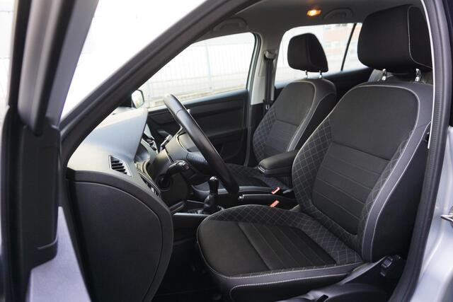 Skoda FABIA Combi 1.0 TSI 95PK Ambition/Navigatie/Cruise/CarPlay/ Parkeersensoren.