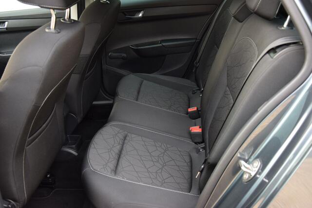 Skoda FABIA Combi 1.0 TSI Clever | Org. NL | BOVAG Garantie | Apple Carplay/Android Auto | Cruise&Climate Control | 15'' Velgen Met All Season Banden | Stoelverwarming | PDC Achter |