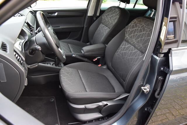 Skoda FABIA Combi 1.0 TSI Clever | Org. NL | BOVAG Garantie | Apple Carplay/Android Auto | Cruise&Climate Control | 15'' Velgen Met All Season Banden | Stoelverwarming | PDC Achter |