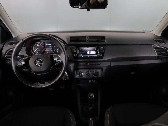 Skoda FABIA Combi 1.0 TSI Ambition 95 pk | Navigatie via App | Parkeersensoren achter | Cruise control |