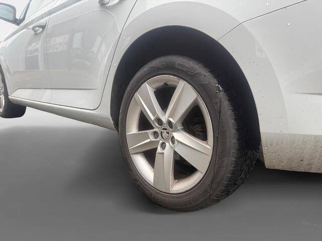 Skoda FABIA Combi 1.0 TSI Style Business | Automaat | Navigatie | Panorama Dak | Stoelverwarming | Parkeersensoren | Trekhaak | Climate Control