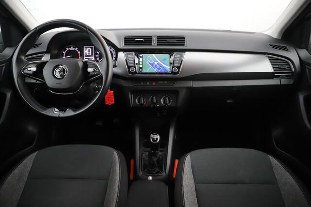 Skoda FABIA Combi 1.0 TSI Business Edition 95PK 16 inch LMV Navigatie Carplay LED Cruise Control
