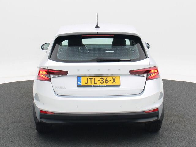 Skoda FABIA 1.0 TSi 110 Pk Automaat Business Edition | Cruise Control | Climate Control | Parkeersensoren | Stoelverwarming | Bluetooth | Carplay | 15 Inch | 33.912 Km!!