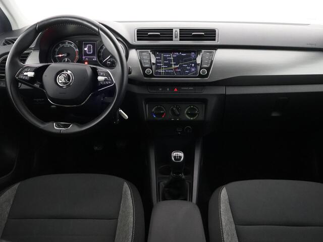 Skoda FABIA Combi TSI 95 PK BUSINESS SPORT GARANTIE 9-2030* VOLLEDIG ONDERHOUDEN. PDC V+A . FULL MAP NAVI . ELEKTRISCHE RAMEN V+A .