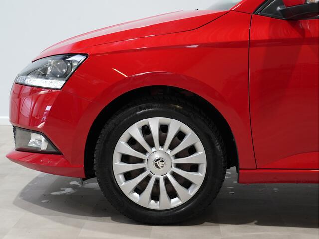 Skoda FABIA 1.0 TSI Ambition Navigatie Stoelverwarming Cruise Carplay Pdc Android 201