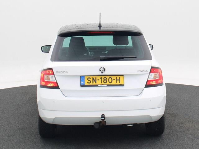 Skoda FABIA 1.0 TSi Clever | Cruise Control | Climate Control | Stoelverwarming | Bluetooth | Navigatie | Trekhaak | Parkeersensoren | 16 Inch | 62.800 Km!!