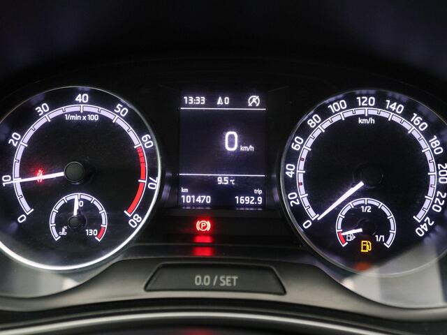 Skoda FABIA Combi 1.0 TSI Business Edition | Climate Control | Cruise Control | Apple carplay & Android auto | Parkeersensoren voor + achter | Trekhaak | Zomer + Winterbanden set |