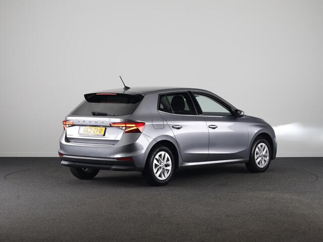 Skoda FABIA 1.0 TSI Business Edition 95pk | Parkeercamera | Verwarmbare voorstoelen | Navigatie via App | Verlengde garantie