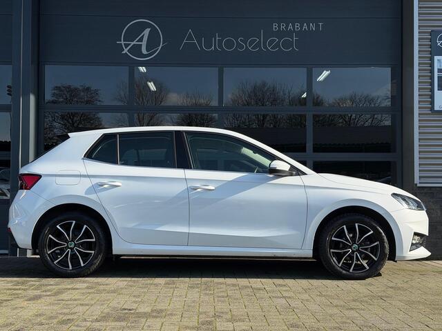 Skoda FABIA 1.0 TSI Color Edition Pano Camera CarPlay