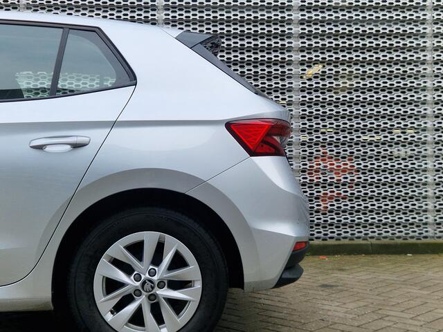 Skoda FABIA 1.0 TSI Selection / 15 inch