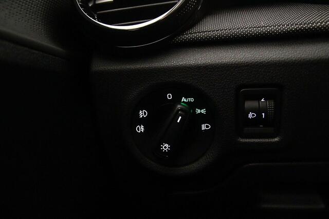 Skoda FABIA Selection 1.0 TSI 95pk Cruise control, App connect, Airco, LED koplampen, Parkeersensor achter, DAB, Radio, Bluetooth