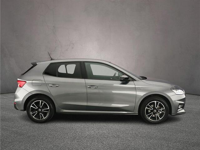 Skoda FABIA Monte Carlo 1.0 TSI 115pk DSG Automaat Cruise control, Achteruitrijcamera, Stoelverwarming, LED koplampen, Parkeersensoren, App connect