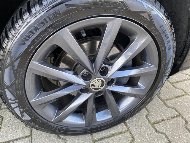 Skoda FABIA Combi 1.0 TSI Business Edition Navigatie , App Connect , Cruise Control met nieuwe riem