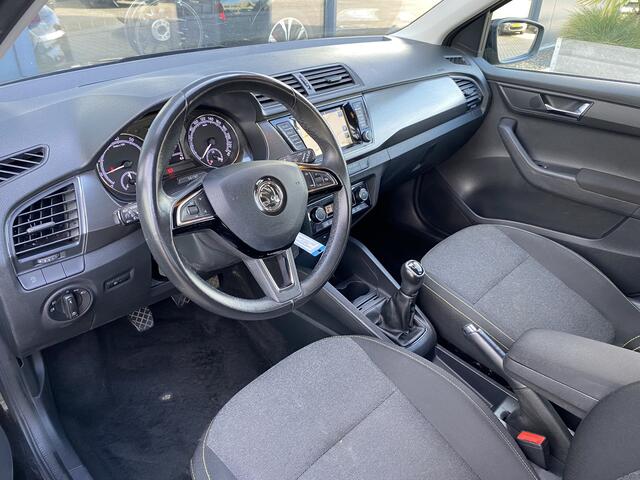 Skoda FABIA Combi 1.0 TSI Business Edition Navigatie , App Connect , Cruise Control met nieuwe riem