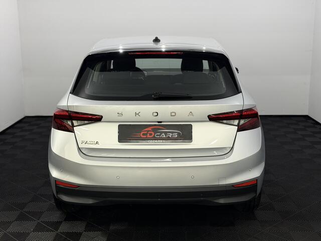 Skoda FABIA 1.0 TSI Business Edition Camera, Apple carplay, Keyless start, Virtual desk, Airco, Stoelverwarming, A start stop, Cruise control, Lichtmetalen velgen