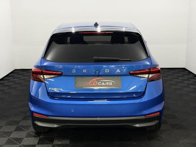 Skoda FABIA 1.0 TSI Business Edition Camera, Apple carplay, Keyless start, Virtual desk, Airco, Stoelverwarming, A start stop, Cruise control, Lichtmetalen velgen