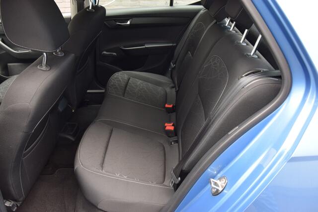 Skoda FABIA 1.0 Clever | Org. NL | BOVAG Garantie | Navigatie | Cruise&Climate Control | Parkeersensoren Achter | Apple Carplay/Android Auto | LED Dagrijverlichting |